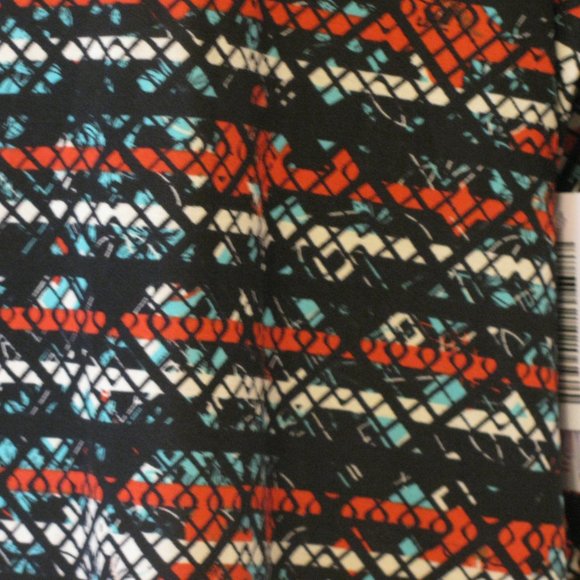 * 2/$15 LuLaRoe Irma Tunic XL NWT $36 Abstract Black Aqua High Low Oversized - Picture 3 of 4